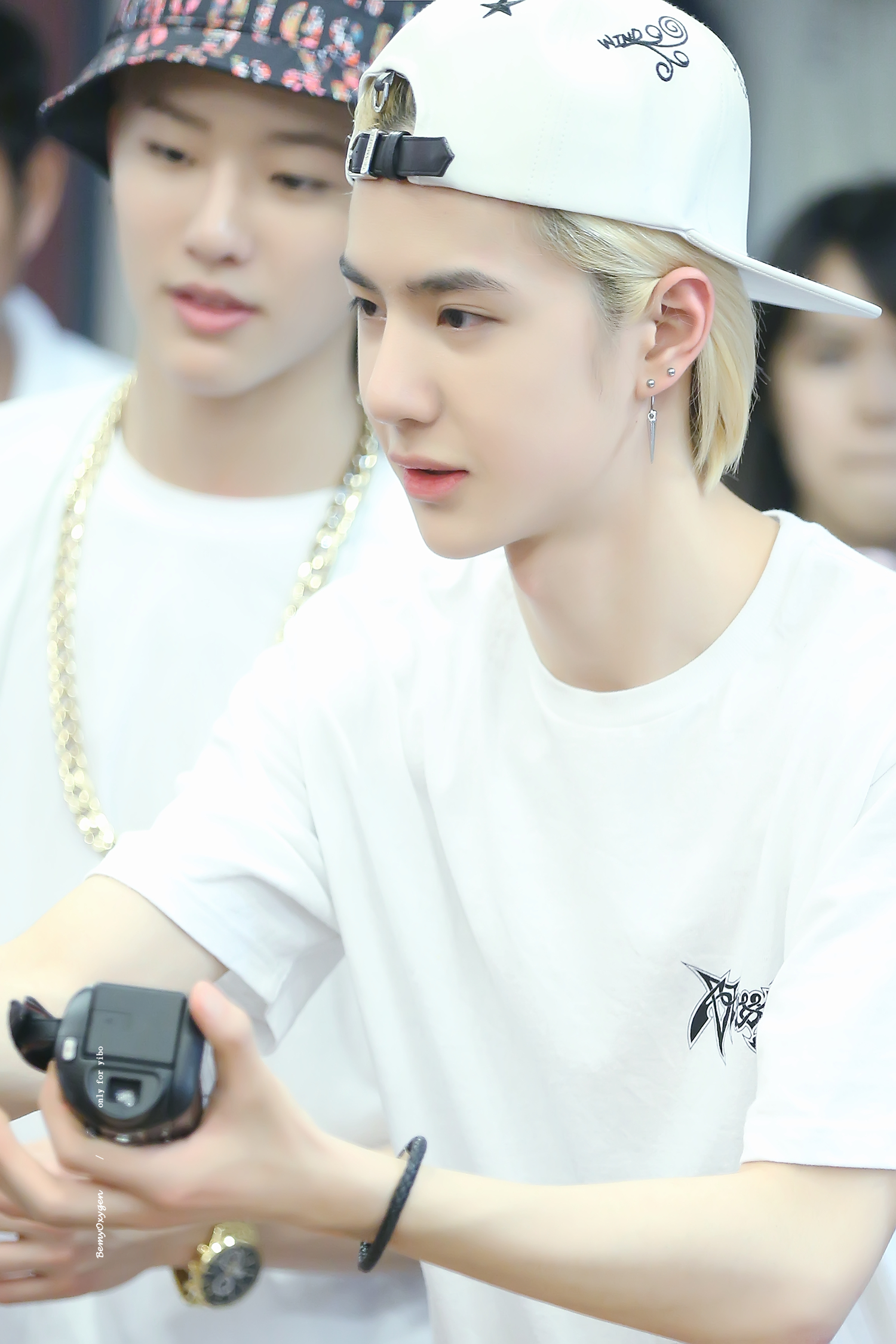 王一博白牡丹 crbermoxygen