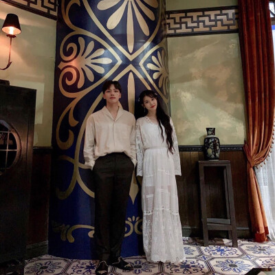 iu 德鲁纳酒店 张满月