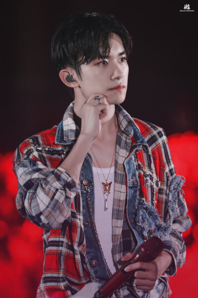 易烊千玺#tfboys 六周年告白演唱会 高清