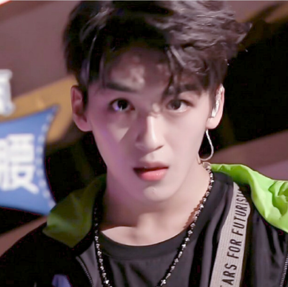 何洛洛头像 cr江卿自截自调禁所有盗图的臭妹妹n