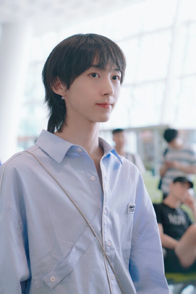 林染.