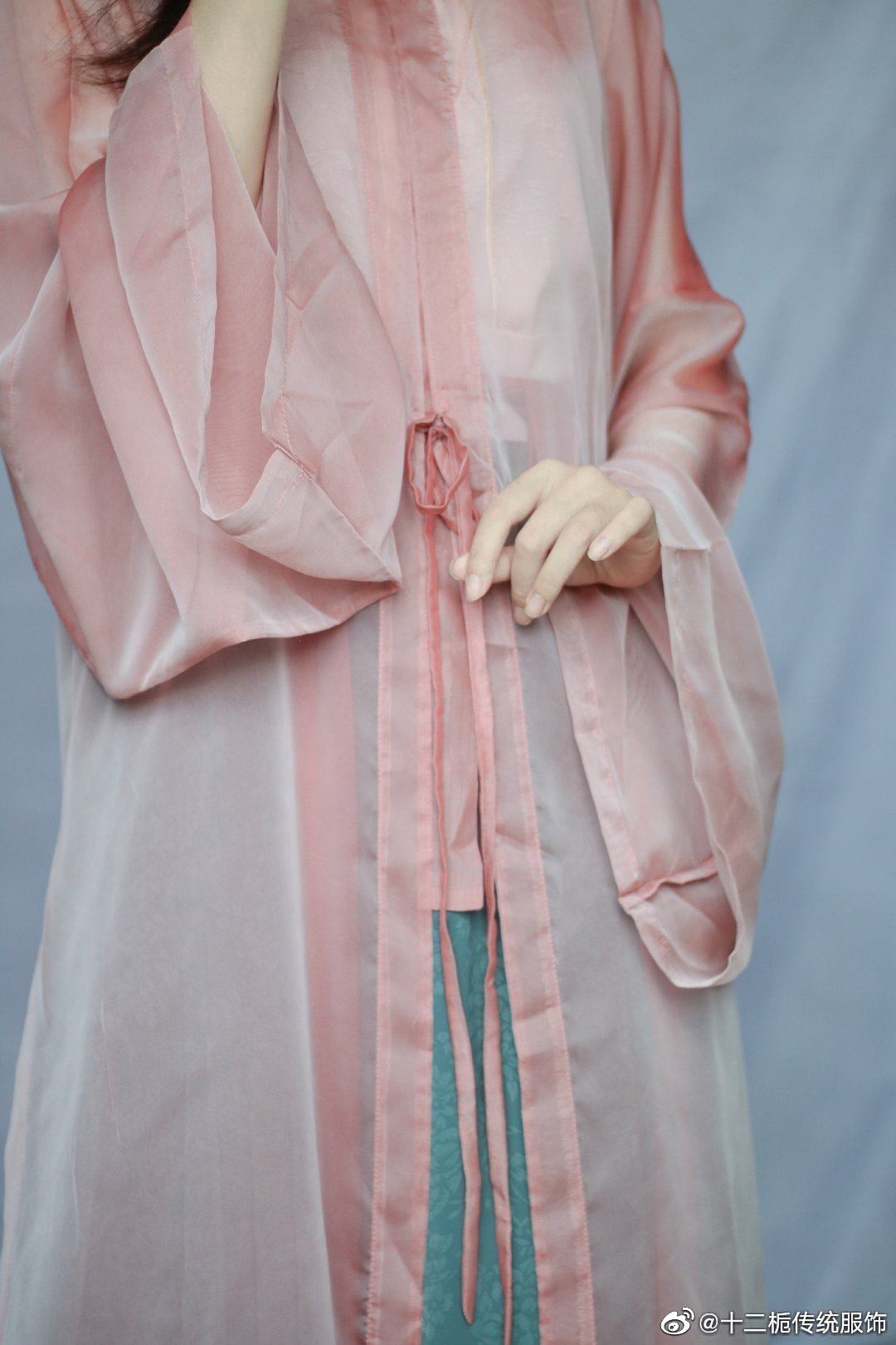 【十二栀传统服饰】立领对襟直袖长衫——红边月影