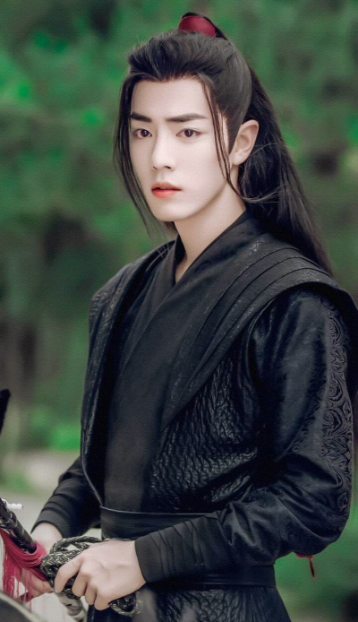 " 肖战:"我觉得这首歌的旋律激昂而又深情,用长江,长城,黄山,黄河