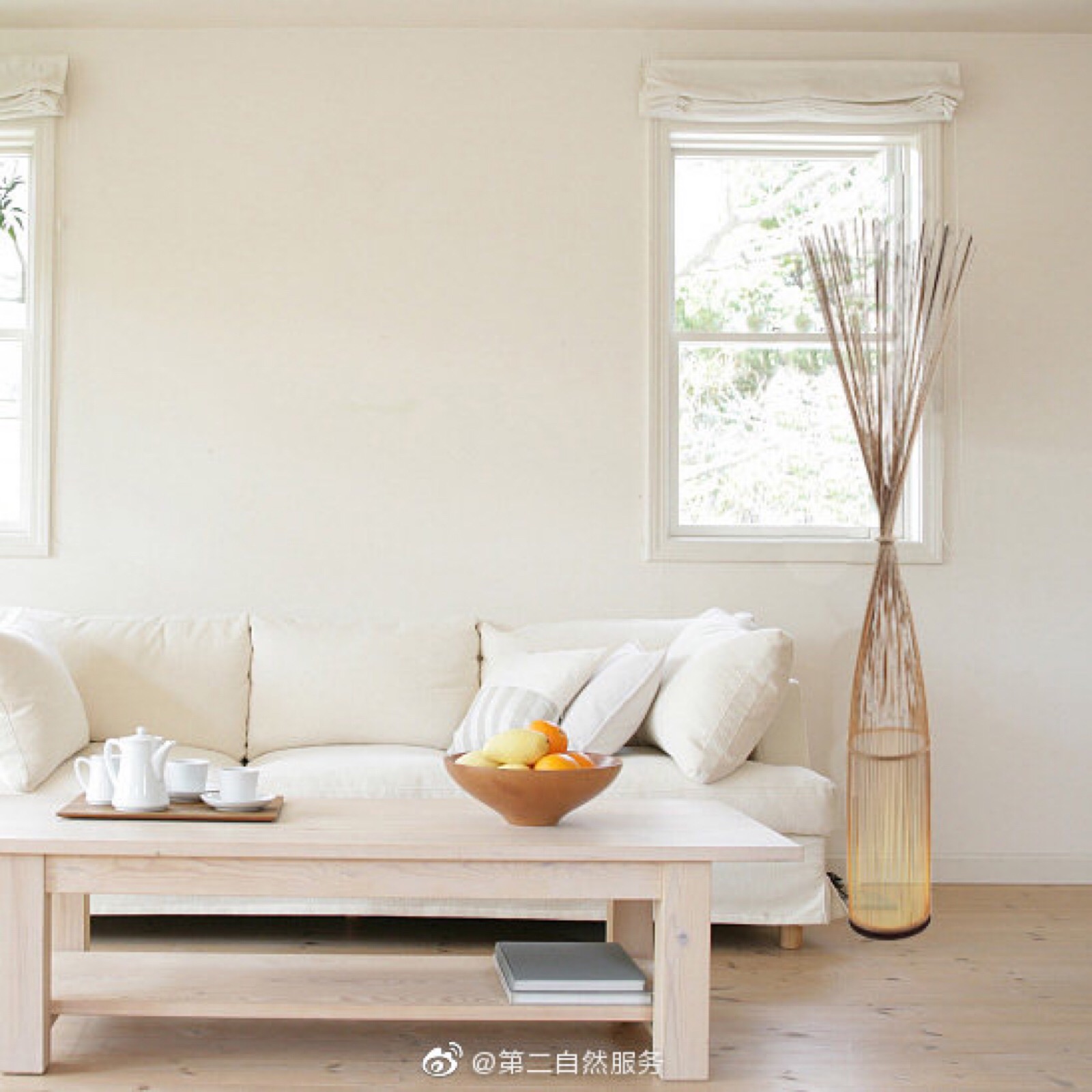 洒在房间的每个角落