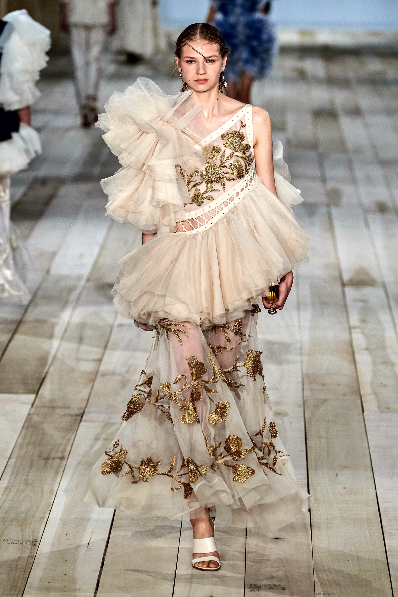 antonio mcqueen,antonio mcqueen鞋子 alexander mcqueen 2020春夏女装秀