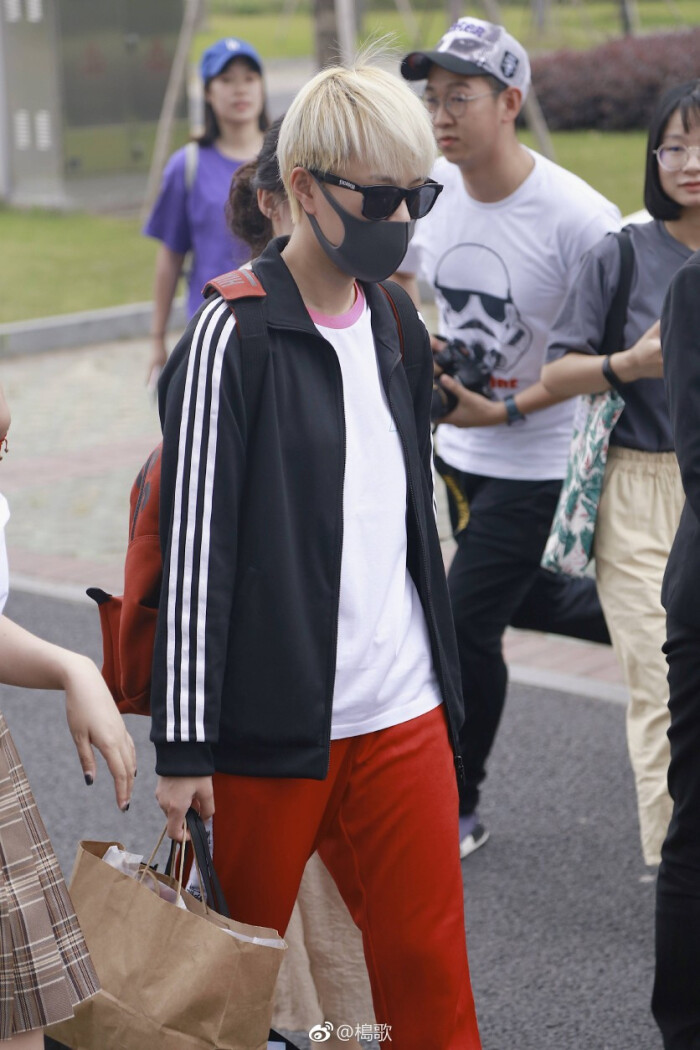 sunnee杨芸晴