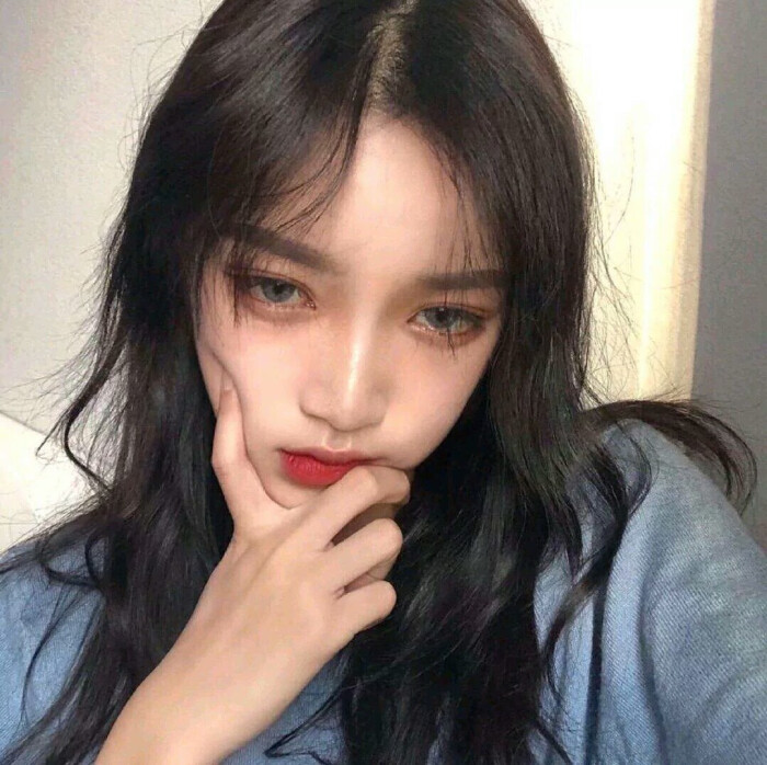 女生酷酷的头像