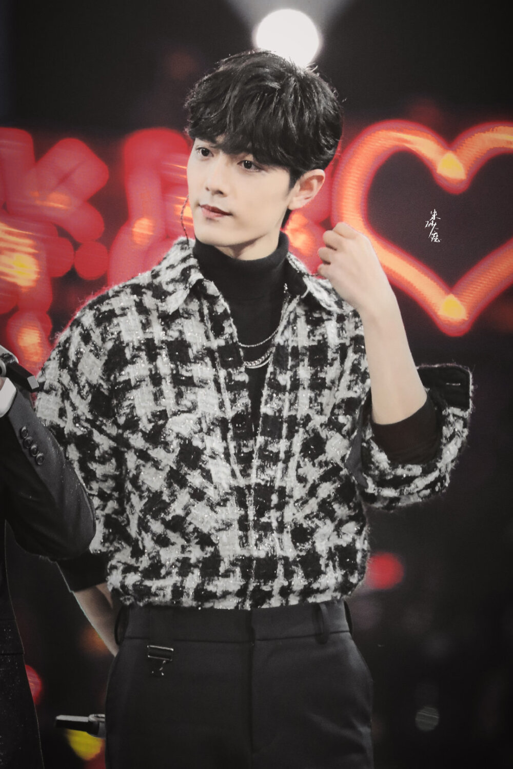 肖战× 湖南卫视嗨爆夜.