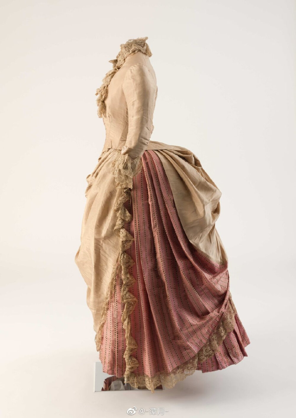 维多利亚时代女装