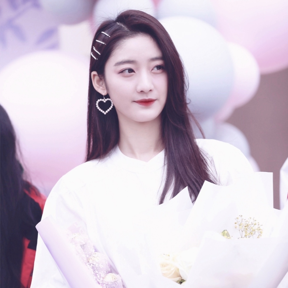 戚砚笛:calliopeak_titi 简介