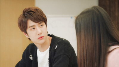 青春最好时 林佳一学长 截修@uniq-王一博 cr:logo