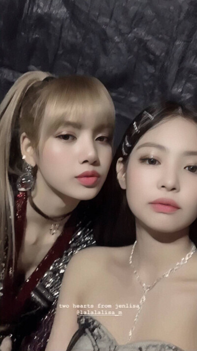 jennie and lisa cr微博一口甜少女