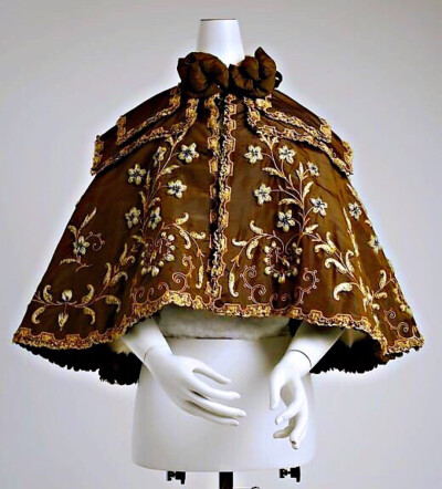 维多利亚时代的斗篷