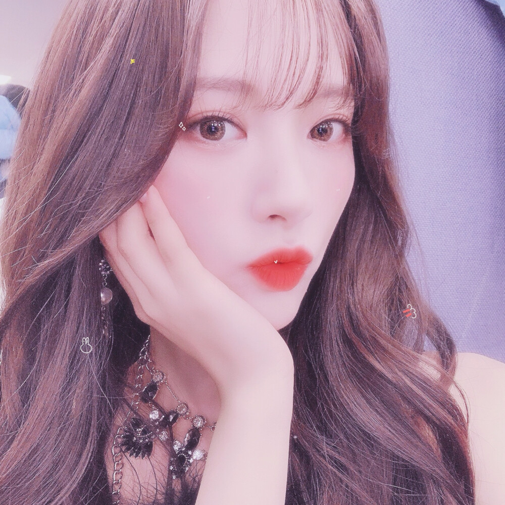 金知妍苞娜头像by温岐