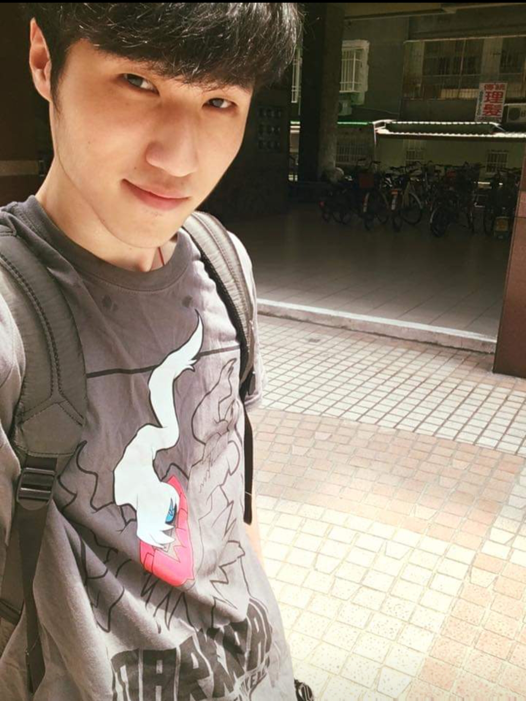 阿神真人照片