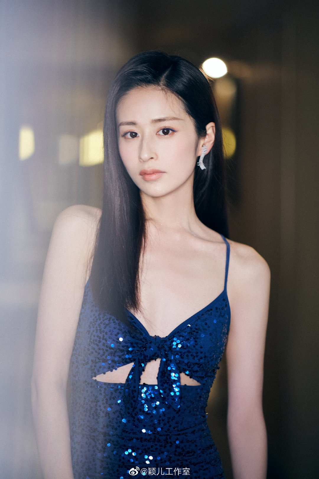 angelababy：全身上下珠光璀璨，感觉怎么样？
