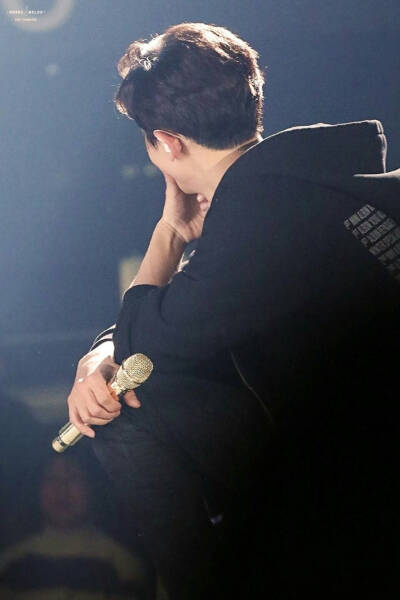 exo灿烈 朴灿烈背影 loey chanyeol 拿图点赞