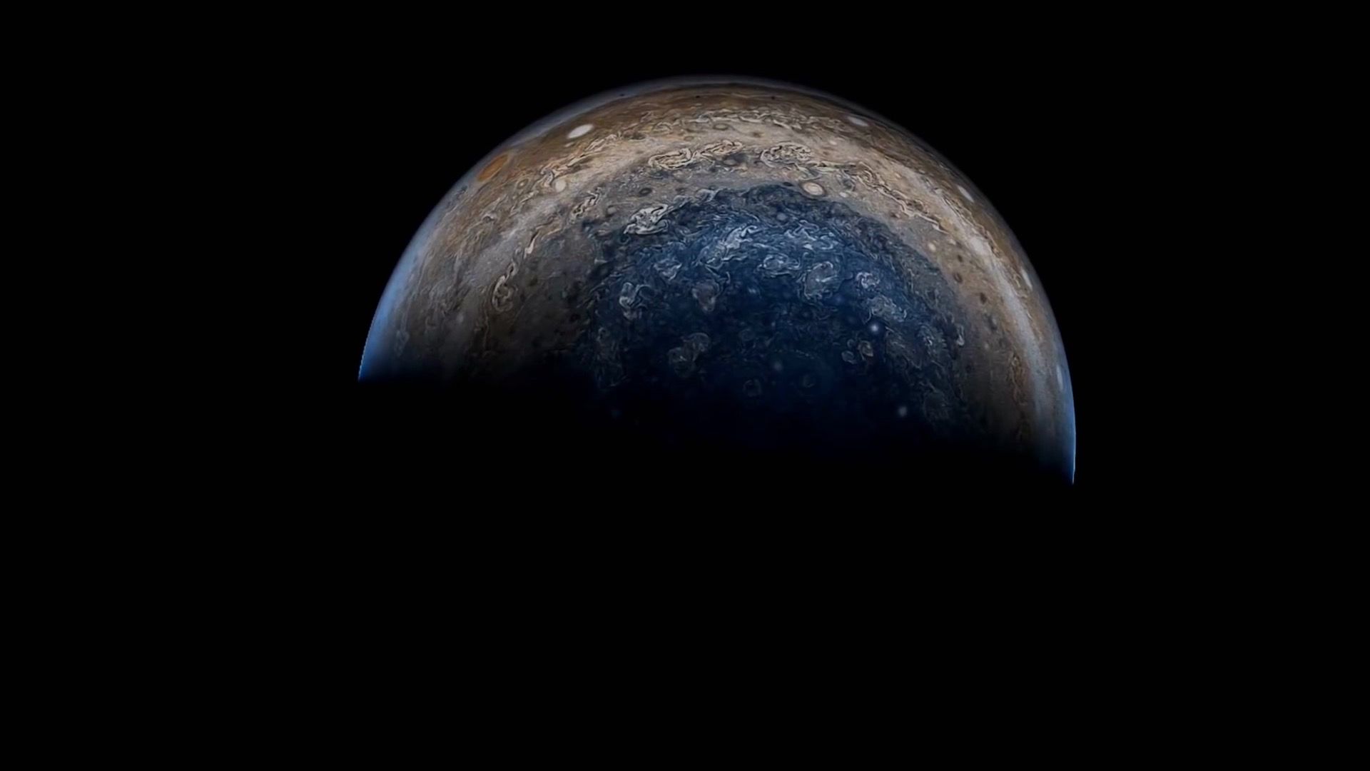 朱诺号探测器航拍木星