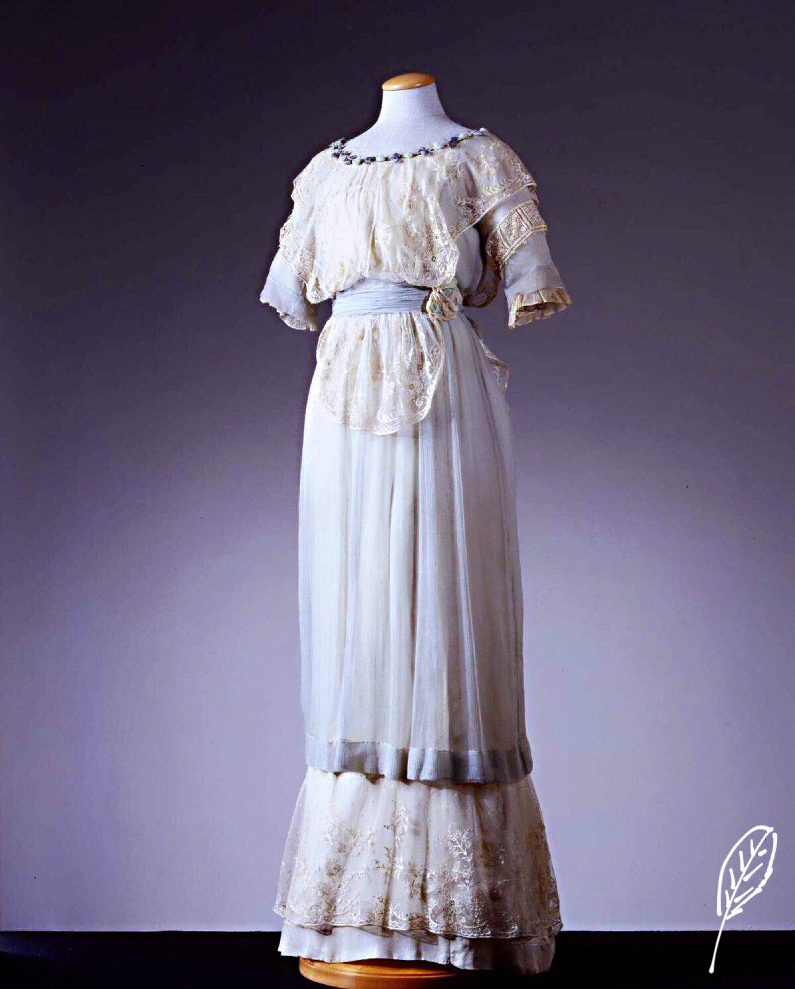 法国古代裙子图片