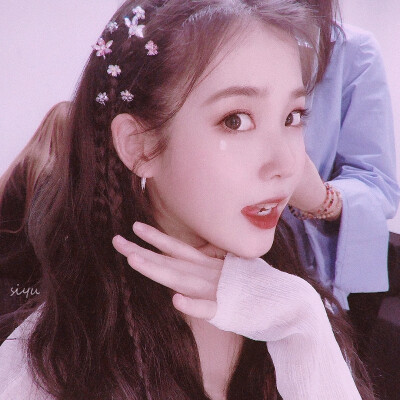 李知恩 iu 爱豆头像 圣诞节 cr.卓思渝