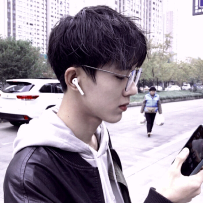 叶航成 图片