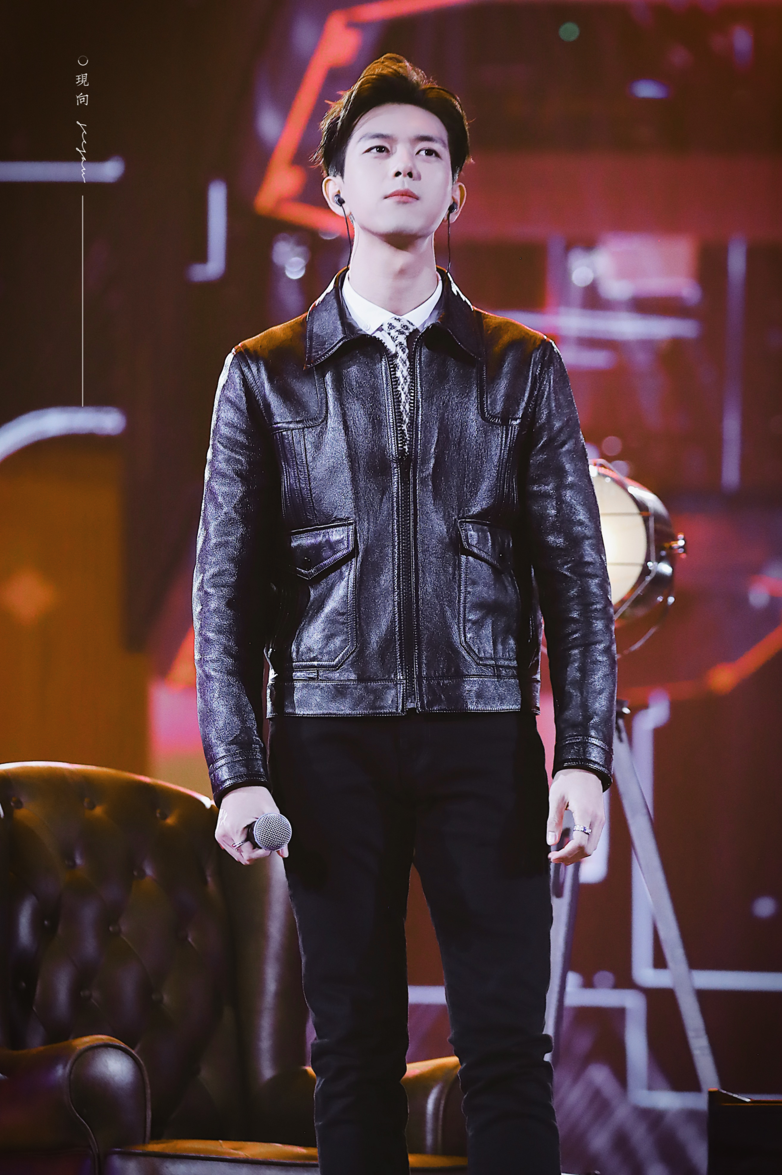 李现 东方卫视跨年