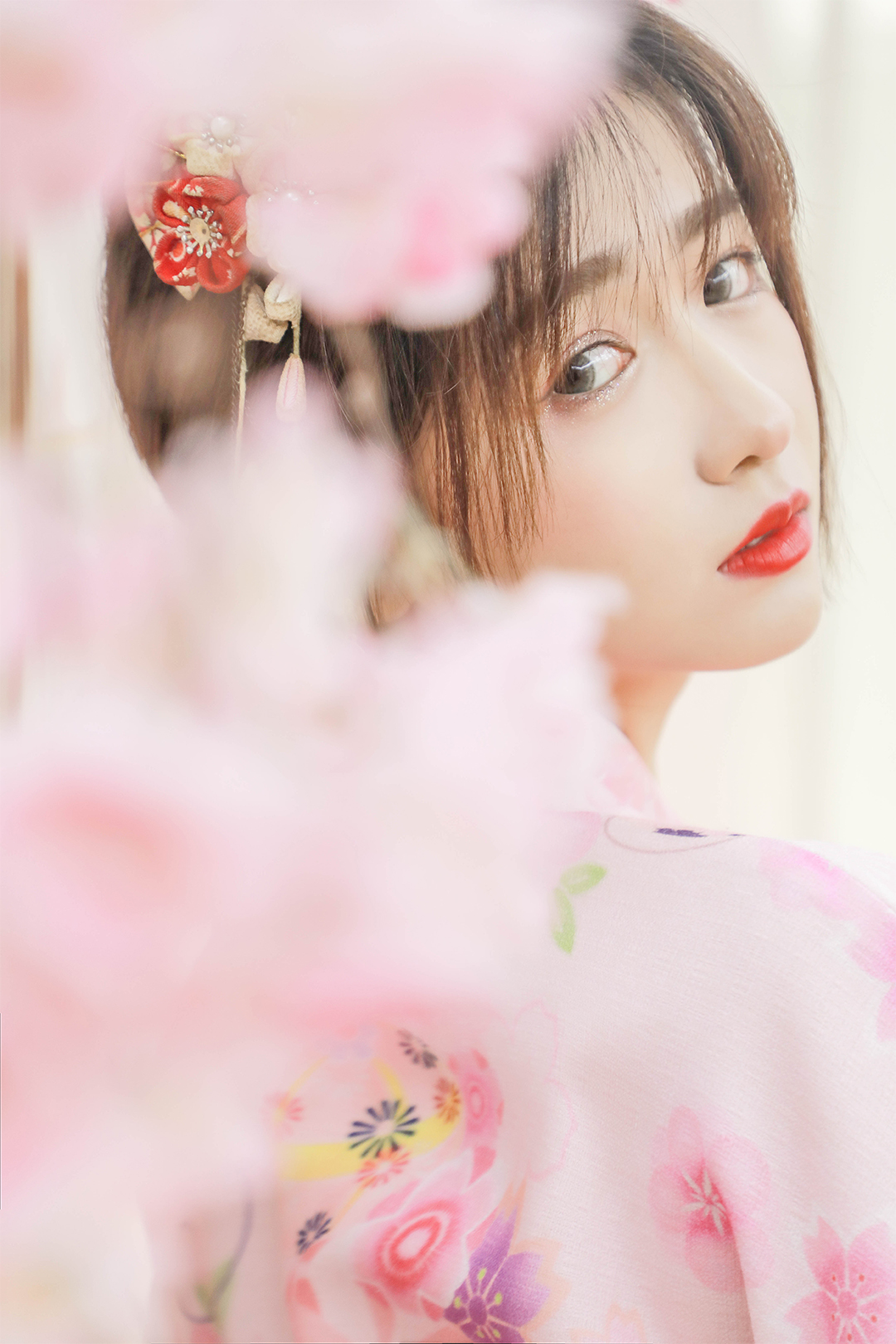 樱花妹妆容请签收今日份的甜美塔塔周末跟朋友去体验了一次日式和服