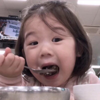 小女孩头像