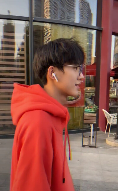 抖音叶航成,自截,抱图dd,二传注明堆糖江挽.图片
