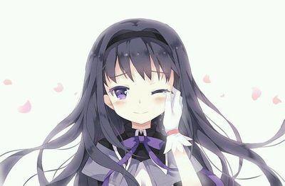 假笑女孩