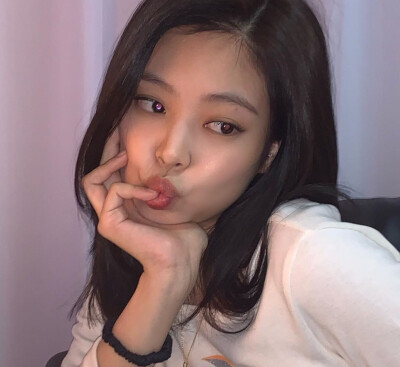 jennie ins