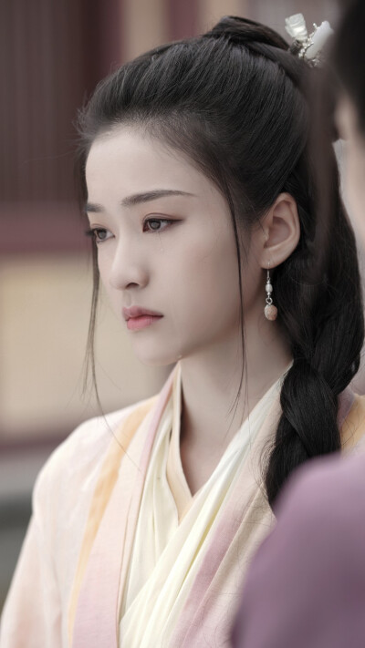 白发 容乐 张雪迎