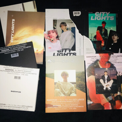 边伯贤个人出道solo《city lights》day版和night版设计风格独特专辑