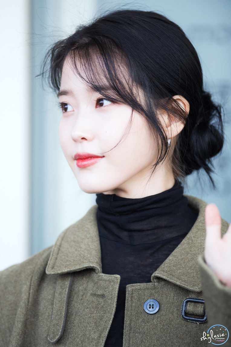 iu 李知恩