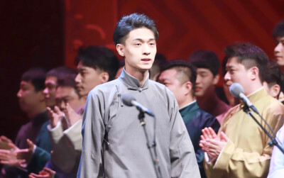 秦霄贤