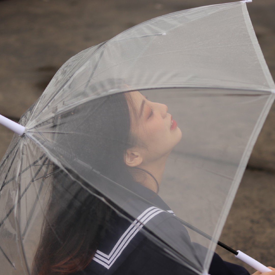 雨伞头像女真人图片