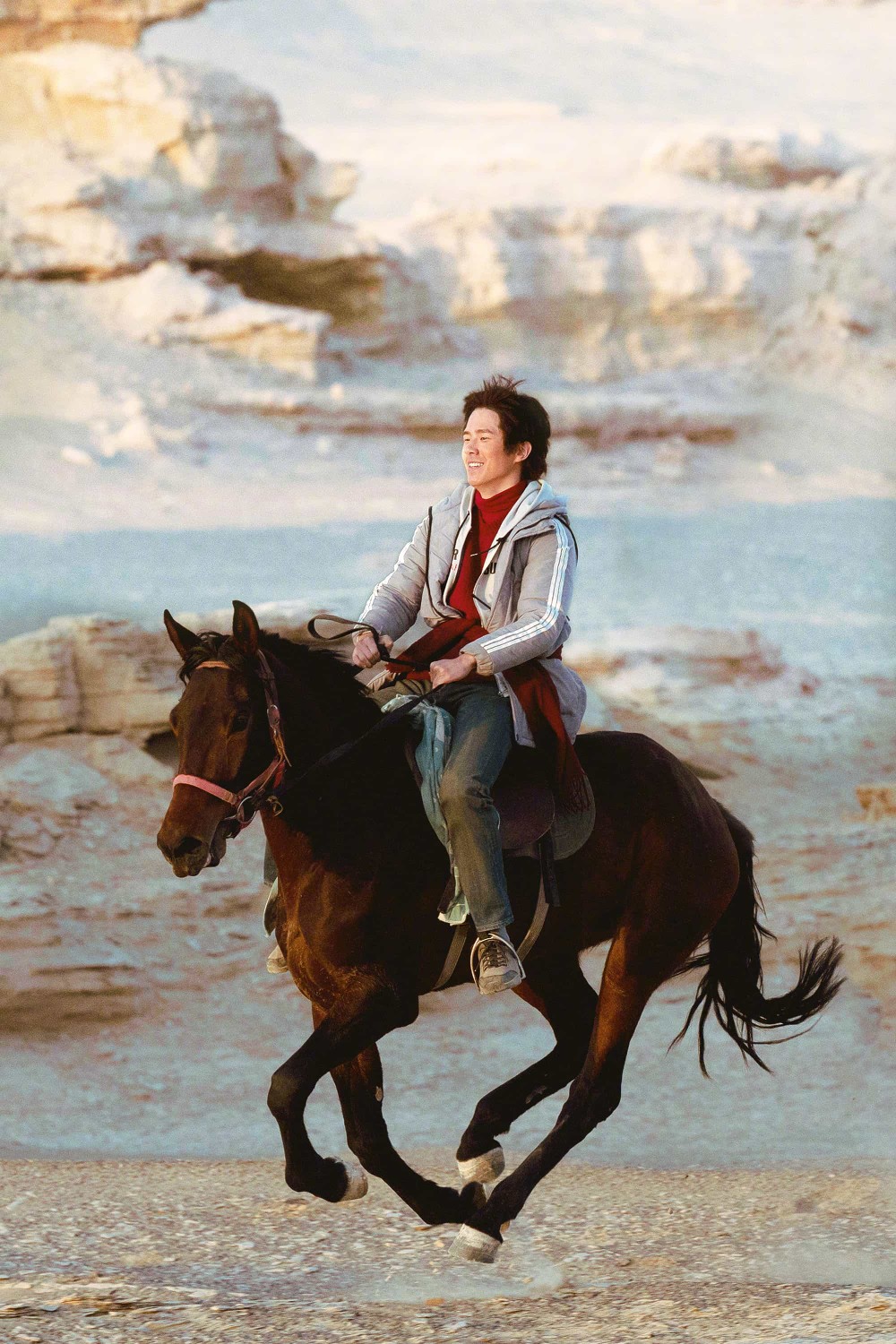 骑马的帅哥背景图片图片