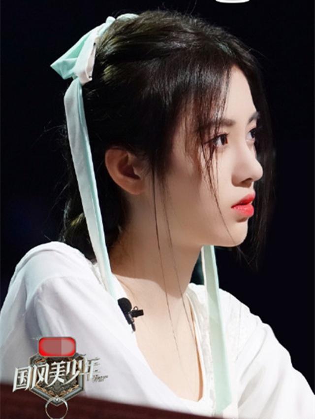 鞠婧祎#鞠婧祎真的好公主哇,同款大蝴蝶结我朋友戴上去就一村姑她戴