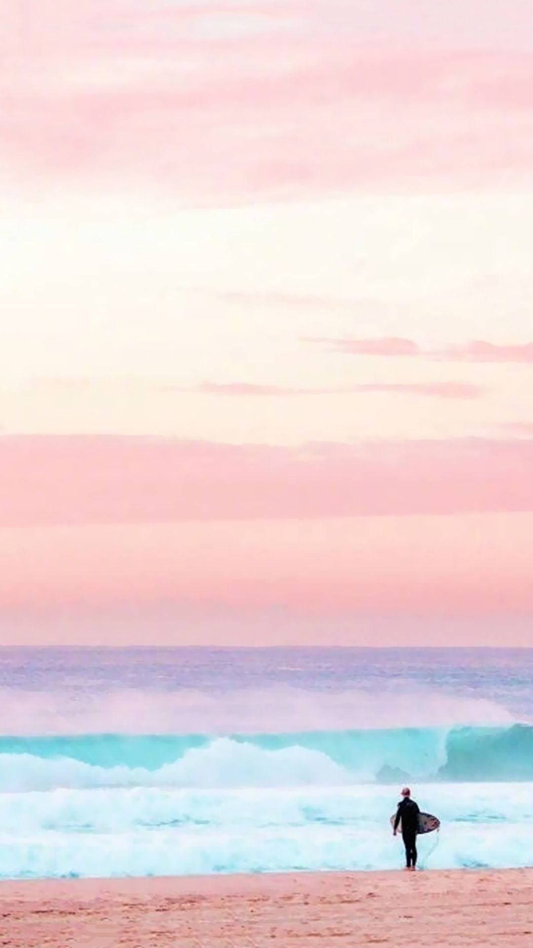 每一年的夏天都适合去看海,一半粉色的夕阳一半大海的蓝拼出完整的夏