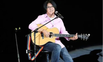 袁惟仁近照#那个she歌里的袁惟仁,为那英写过征服的的人,希望他能