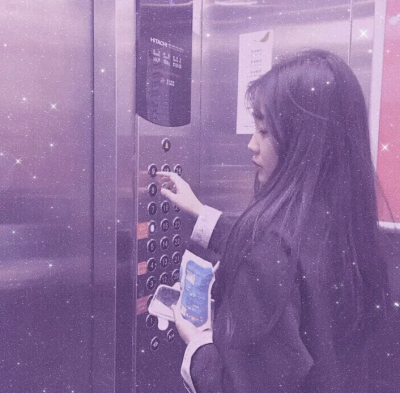 亮晶晶的女生头像