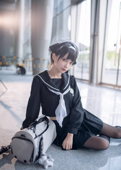 碧蓝航线jk服高雄cos 超冷御姐的太刀武装