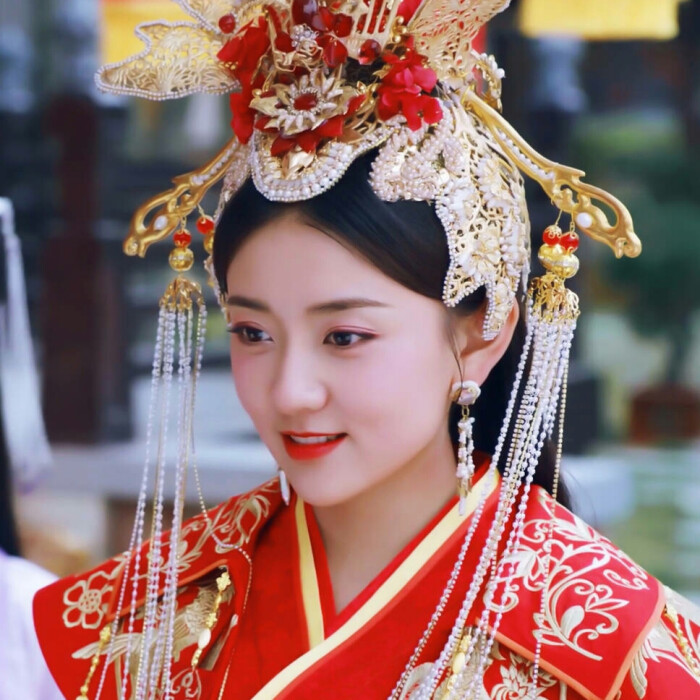 梁洁 曲小檀