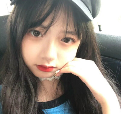 分享美女 wb:双下巴真可爱