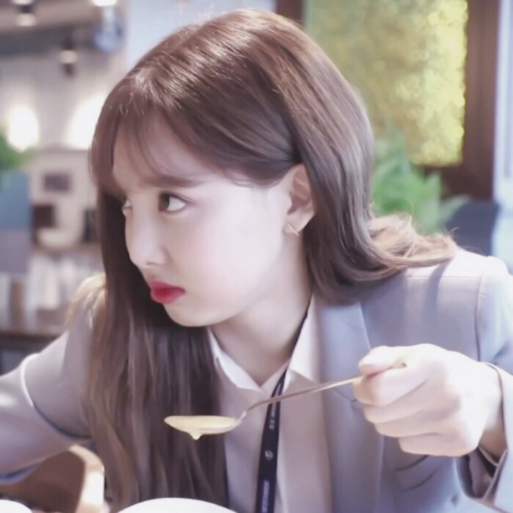 原图:小黄君 林娜琏头像