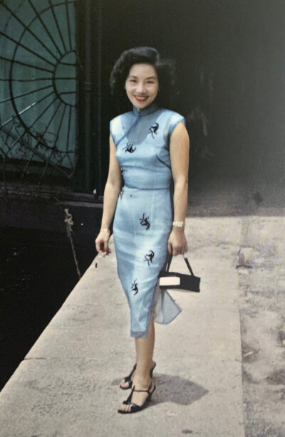 五十年代香港穿旗袍的女子