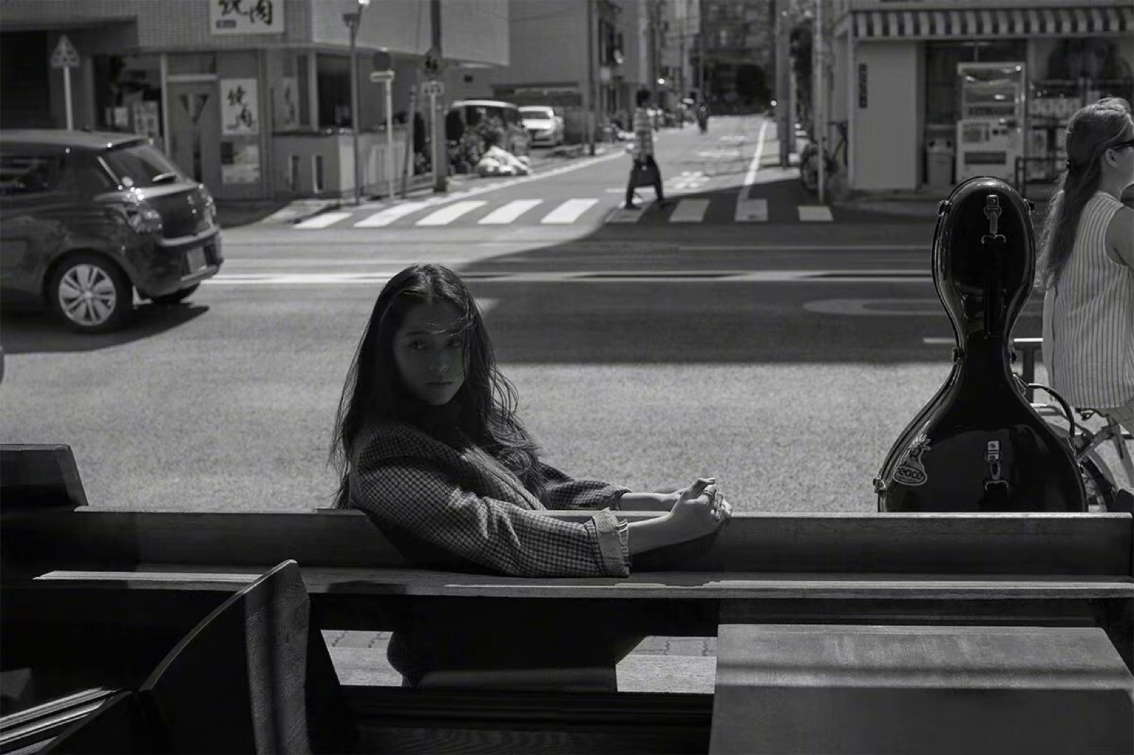 欧阳娜娜 x t | 背着大提琴的小鹿眼少女.[em]e402281[/em]