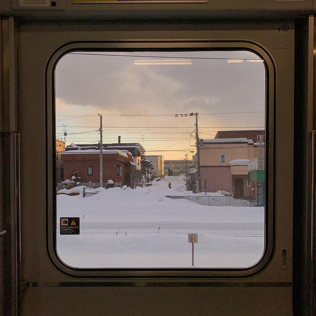 火车窗外图片雪景图片