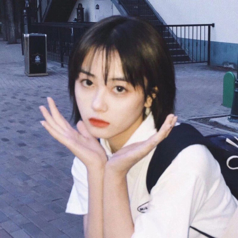 女生头像/真人头像/萝莉/软妹/制服/部位/双马尾/搞怪/御姐/意境