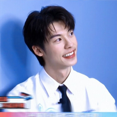 许光汉/自剪自调头像/禁盗抱图吱一声/别做伸手党